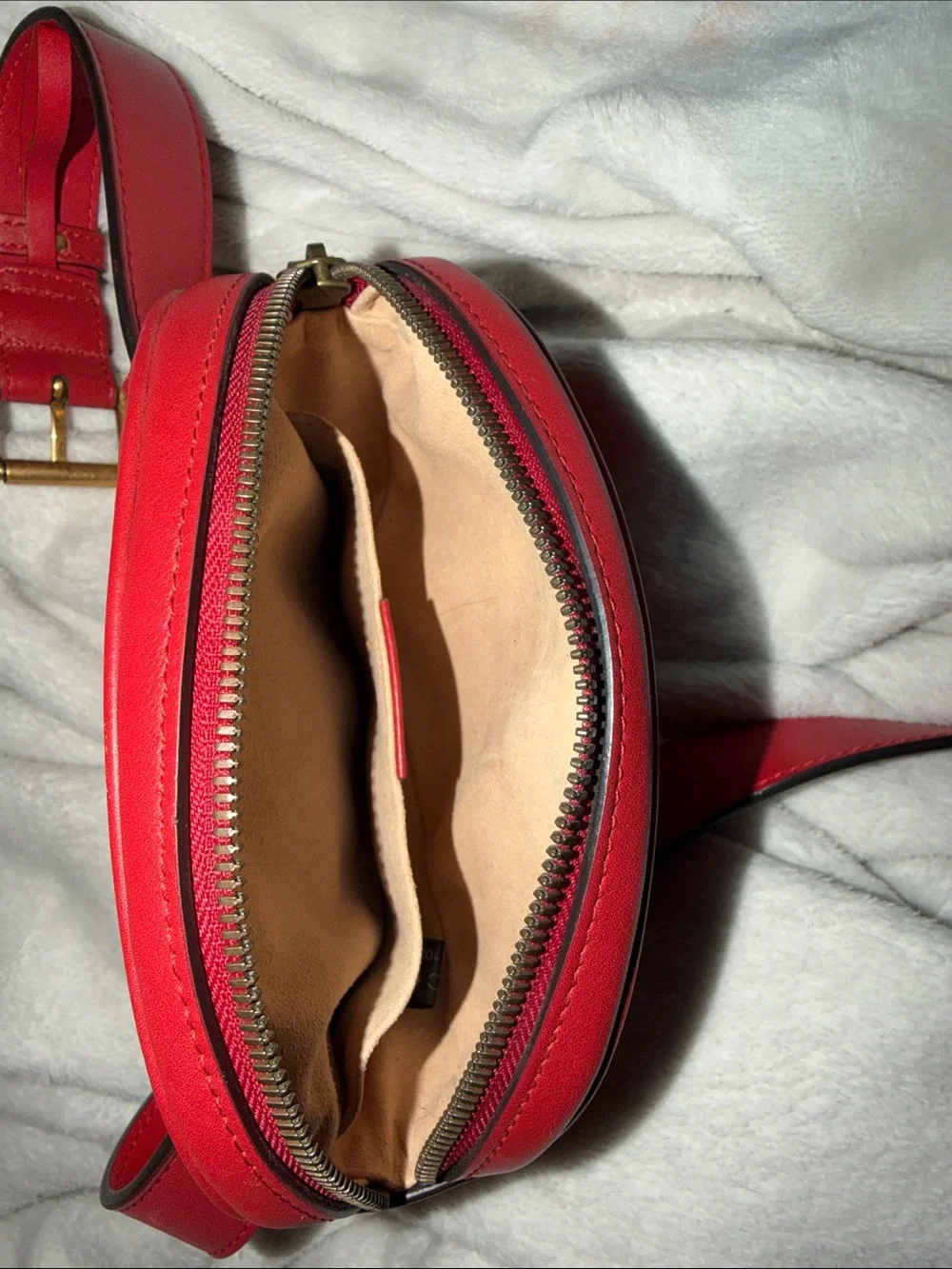 Gucci Red Quilted Leather Oval Crossbody Bag with Gold GG